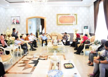 Wali Kota Gorontalo Paparkan Pengembangan Kawasan Strategis di Hadapan Tim DPR RI