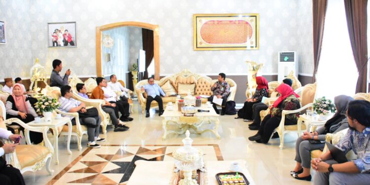 Wali Kota Gorontalo Paparkan Pengembangan Kawasan Strategis di Hadapan Tim DPR RI