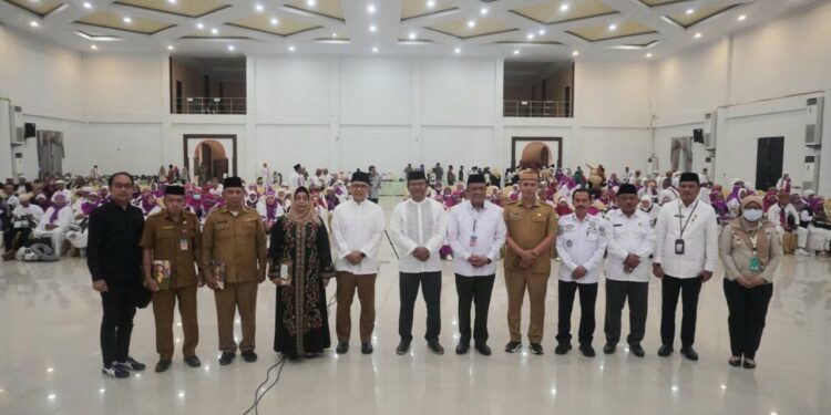 Jemaah Haji Kloter 12 UPG Gorontalo Tiba di Asrama Haji