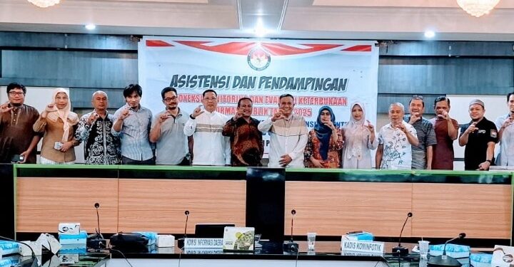 Kadis Kominfo Sambut Monitoring dan Evaluasi Tim Komisi Informasi Provinsi Gorontalo