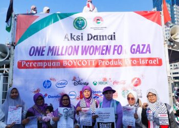 Ribuan Massa Perempuan Gelar Aksi Damai :Tolak Produk Pro Israel..!!