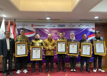 Puluhan Tokoh Nasional Raih Anugerah Sahabat Pers dan Pin Emas Dalam Konvensi Nasional SMSI