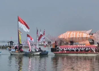 30 Perahu Hias Semarakkan Wisata Bulu Serang di Waduk Kedung Ombo