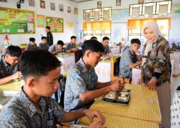 Wagub Idah Syahidah Soroti Minimnya Porsi Sayur dan Evaluasi Menu Makan Bergizi Gratis di Bone Bolango