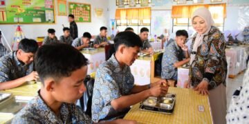 Wagub Idah Syahidah Soroti Minimnya Porsi Sayur dan Evaluasi Menu Makan Bergizi Gratis di Bone Bolango